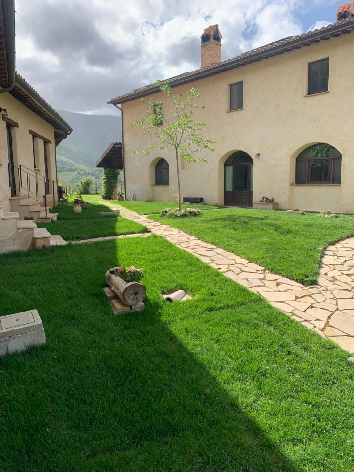 Agriturismo Il Covo Del Solengo Valtopina Buitenkant foto